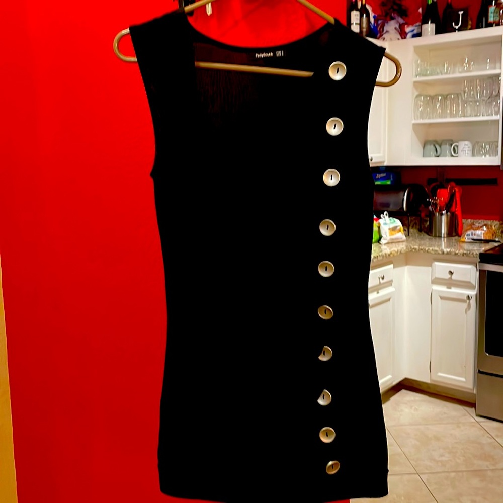 Button tank top